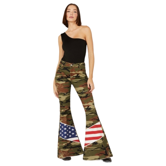 RANCH DRESS'N Fallon Taylor "Land of the Free" camo & flag super flare jeans 14 - Picture 3 of 14
